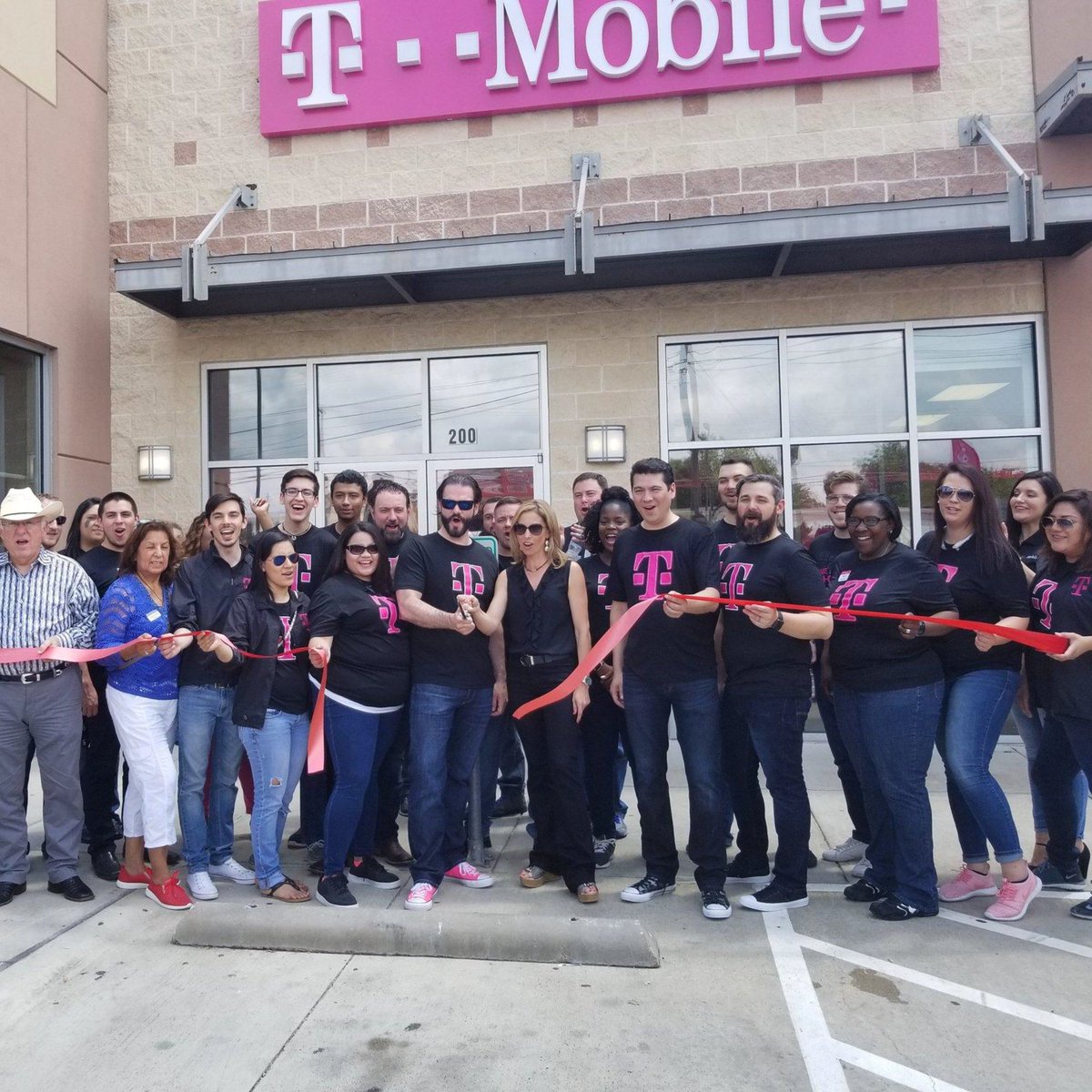 Luna Wireless tweet media