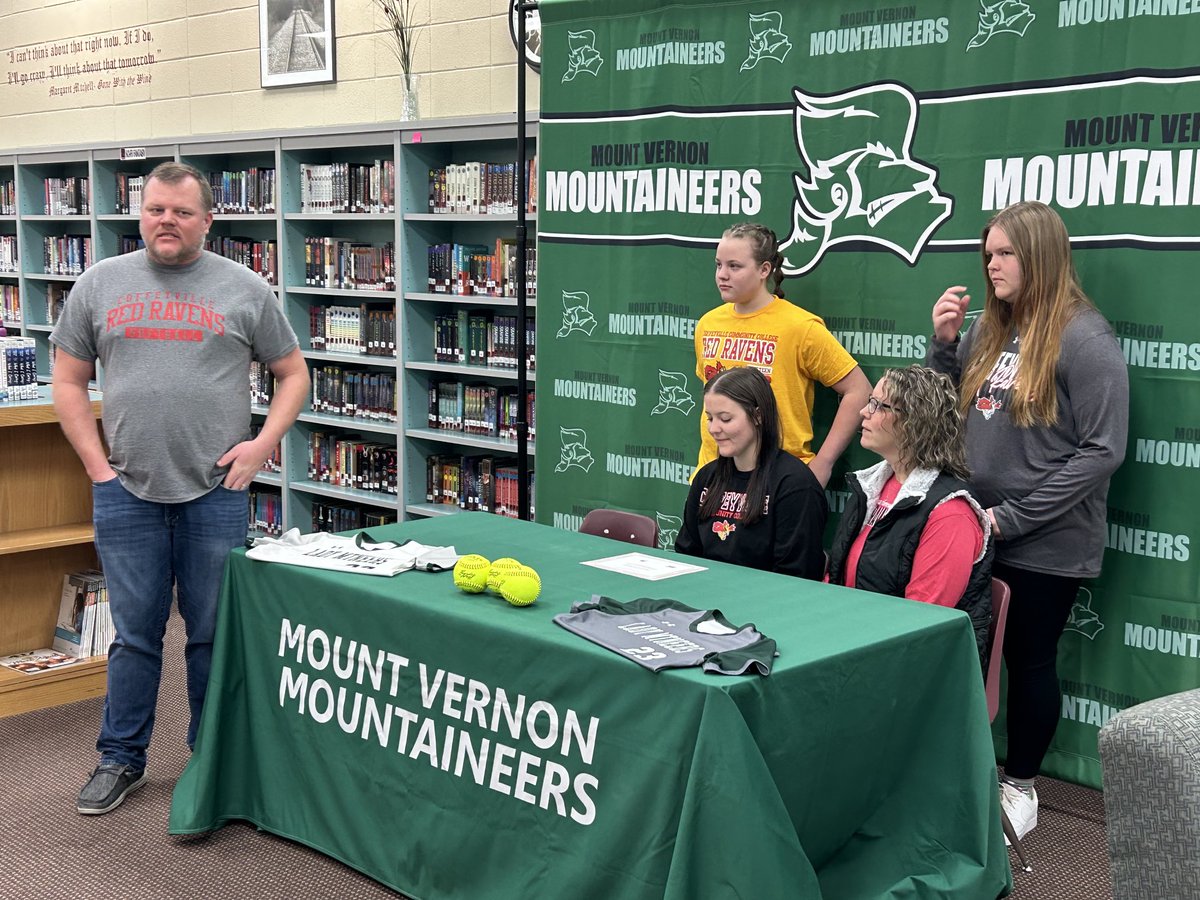 MVHS_AD's tweet photo. Congratulations to @allieschubert on her signing with ⁦@cccredravens⁩ 🥎. Looking forward to a great Senior season for ⁦@MtVernSoftball⁩. https://t.co/jKZxNGsDMM