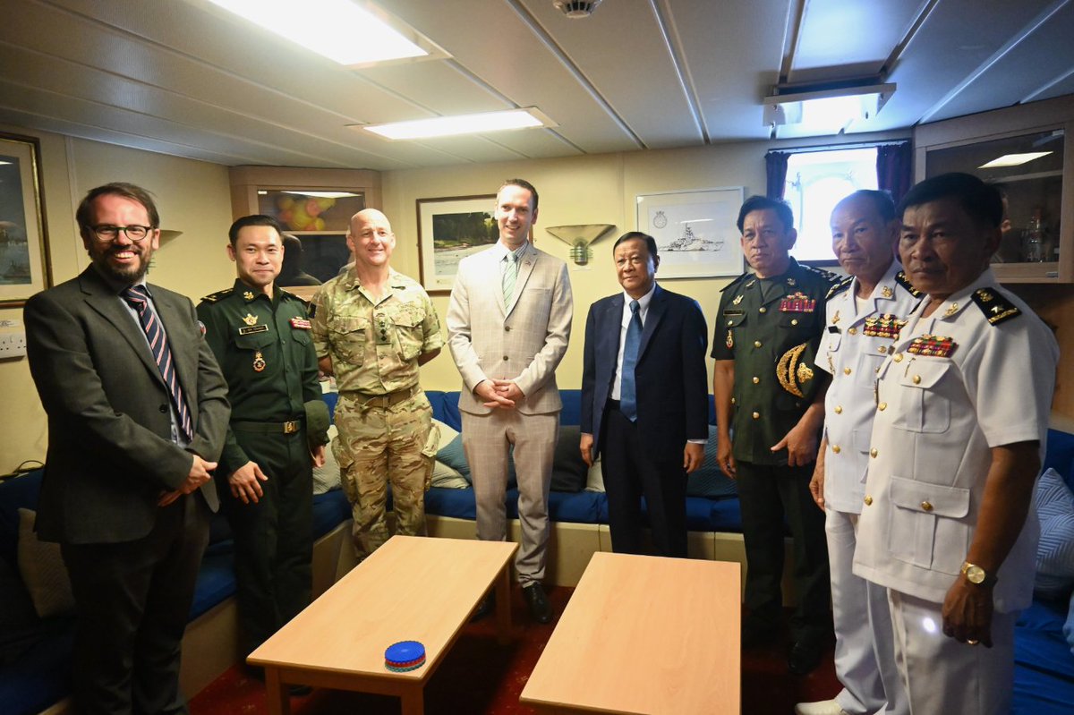 ukincambodia's tweet photo. Amb @DomWUK and @HMS_Spey Commander Michael Proudman welcomed General Neang Phat, Ministry of National Defence’s Permanent Secretary of State, to lunch and tour on the ship. Both countries reiterated the importance of the visit, the first in 65 years, and defence cooperation. https://t.co/Crg9YixcCq