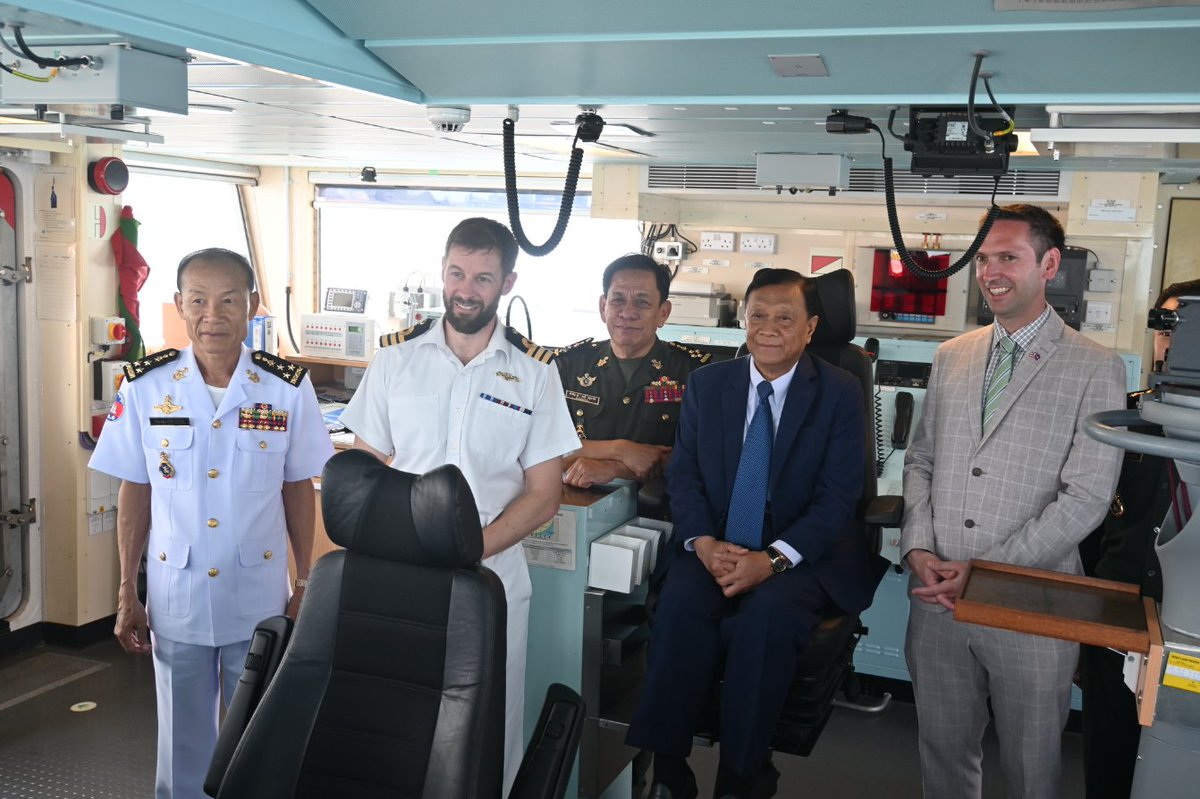 ukincambodia's tweet photo. Amb @DomWUK and @HMS_Spey Commander Michael Proudman welcomed General Neang Phat, Ministry of National Defence’s Permanent Secretary of State, to lunch and tour on the ship. Both countries reiterated the importance of the visit, the first in 65 years, and defence cooperation. https://t.co/Crg9YixcCq