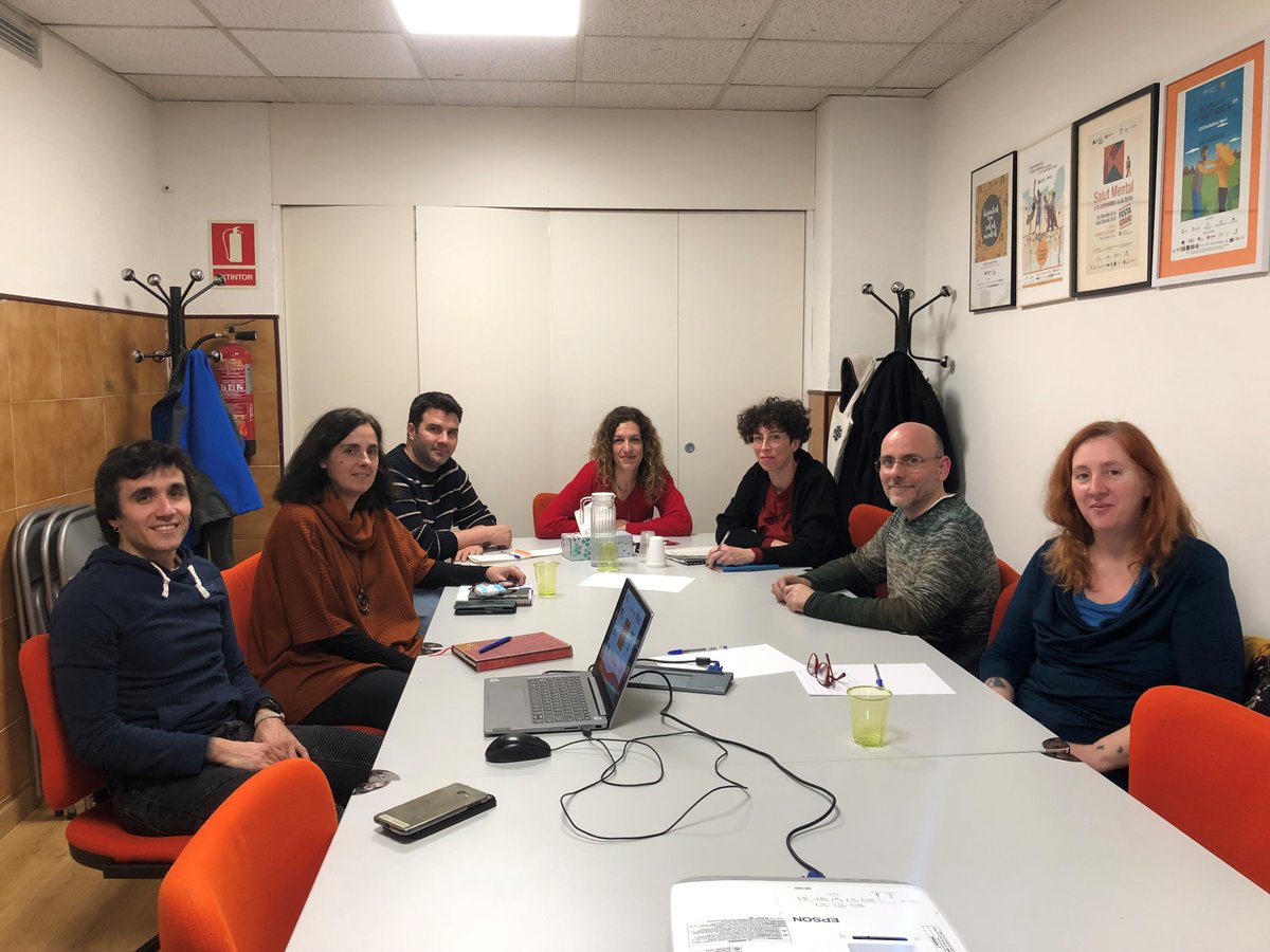 📢 Avui hem compartit una sessió de treball amb el <a href="/sindicdegreuges/">Síndic de Greuges de Catalunya</a> a la seu central de SMC per treballar i establir sinergies en la defensa i protecció de drets en #salutmental 💪
#DretsEnSalutMental #DretsHumans