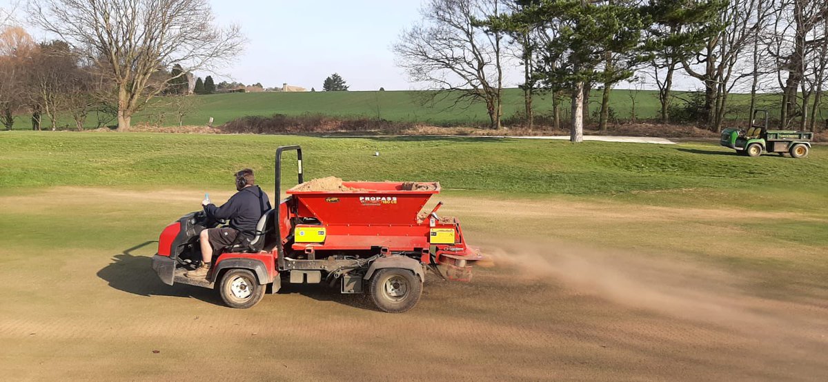 WakefieldGCGre1's tweet photo. Greens renovations complete, hollow cored &amp; cleared, sanded up and worked in. @wakefieldgolf @wakefield_pro https://t.co/NLalYGP3fR