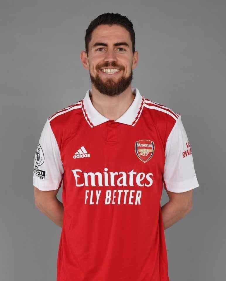 RemarksFootball's tweet photo. Arsenal since signing Jorginho:

❌ Lost to Everton
❌ Drew with Brentford
❌ Lost to Manchester City

You can take Jorginho out of Chelsea but you can't take the Chelsea out of Jorginho https://t.co/DBLS6YOWfx