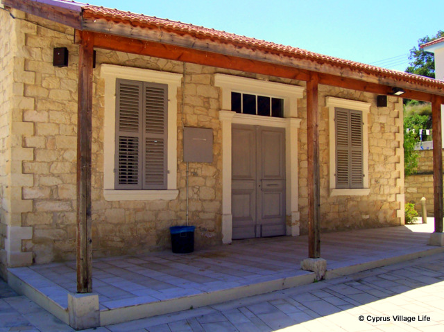 photosofcyprus's tweet photo. Apesia Village #Cyprus #Apesia #Limassol #Village #Architecture #Doors #Windows #Photography #Travel https://t.co/Xa9dlSTueI