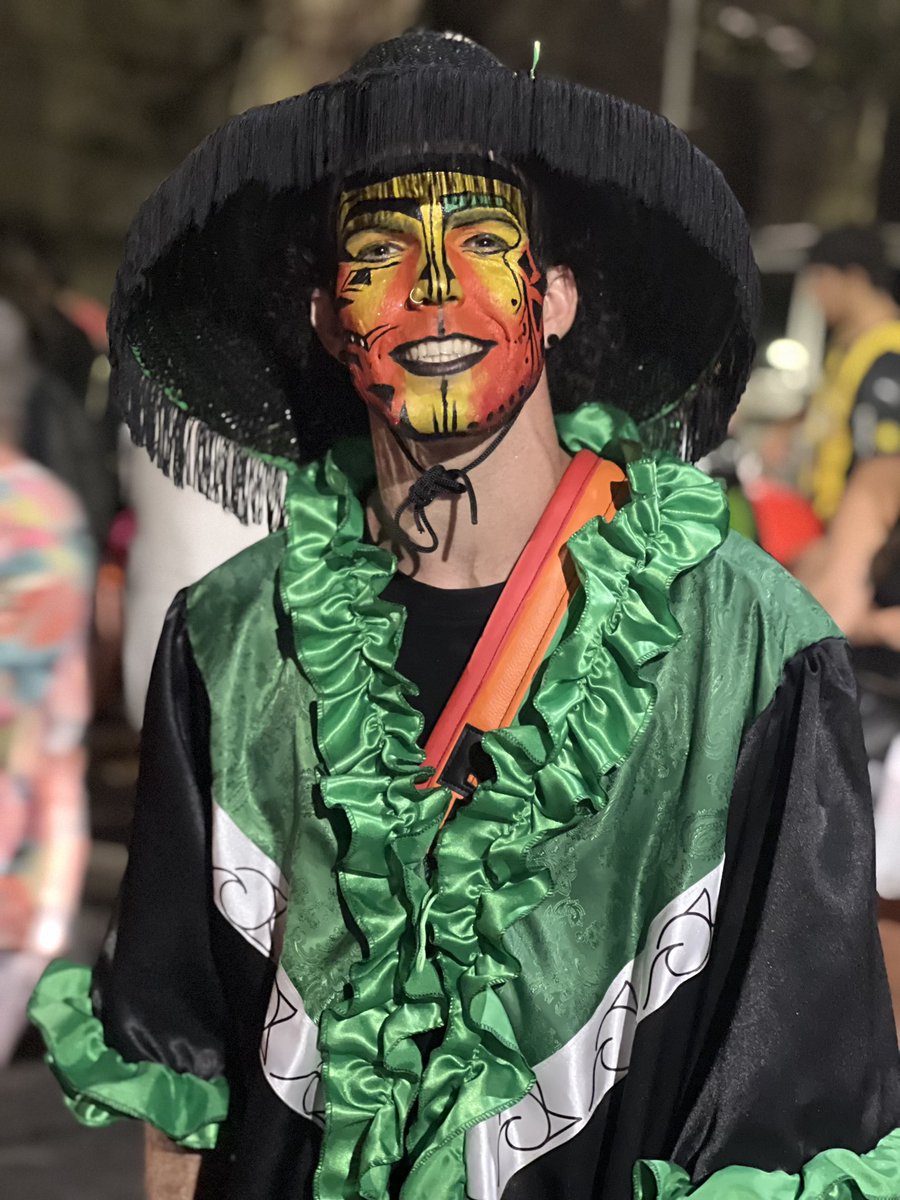 FedeVargha06's tweet photo. Pasamos por isla de flores…
La shangri ❤️💚🧡 https://t.co/OArnKic4RS