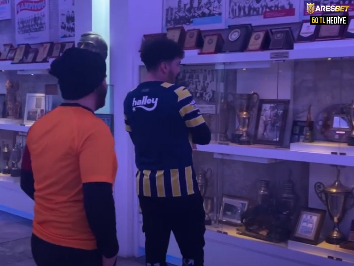 srilcvrt1's tweet photo. Fenerbahçeli Kardeşlerim Trabzonspor Müzesinde Kıyamet yaklaşıyor Rabbim herkesin Günahlarını Affetsin. https://t.co/uEL2Y4ZBmQ