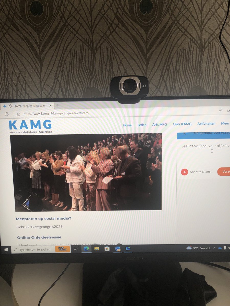 AnnetteDuenk's tweet photo. #congreskamg2023 Groot applaus voor Elise Buiting, jarenlang voorzitter van KAMG, met dank voor al haar werkzaamheden en de goede samenwerking ⁦@GGDGHORNL⁩ https://t.co/fPIl74pSe0