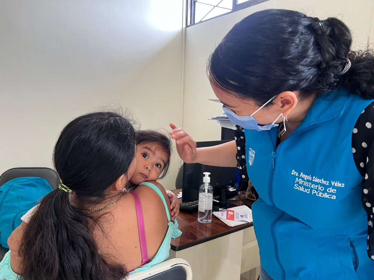 DPManabiSalud's tweet photo. #Junín | Angela Sánchez, directora del Distrito 13D06 de @Salud_Ec, continúa recorriendo las unidades de salud; en esta ocasión verificó la atención y funcionamiento de las unidades Los Casados y Montañita https://t.co/mW05XVNfxc