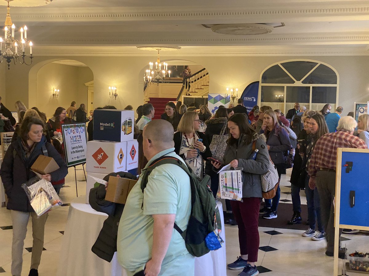 Wayne RESA Makers tweet media