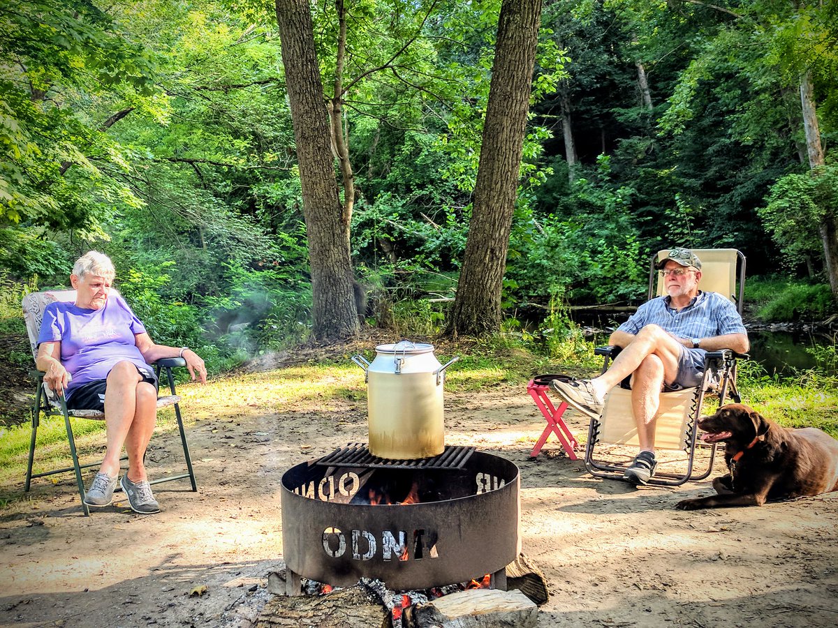 ohiodnr's tweet photo. 🎉 Exciting news! @OhioDeptOfAging Golden Buckeye Card holders get 50% off camping fees Sunday - Thursday &amp; 10% off camping fees Friday &amp; Saturday at your @OHStateParks! ⛺ Learn more here: https://t.co/fW9iKySw1C
#odnr #goldenbuckeyecard #camp #departmentofaging #ohiostateparks https://t.co/3pYctiiZot