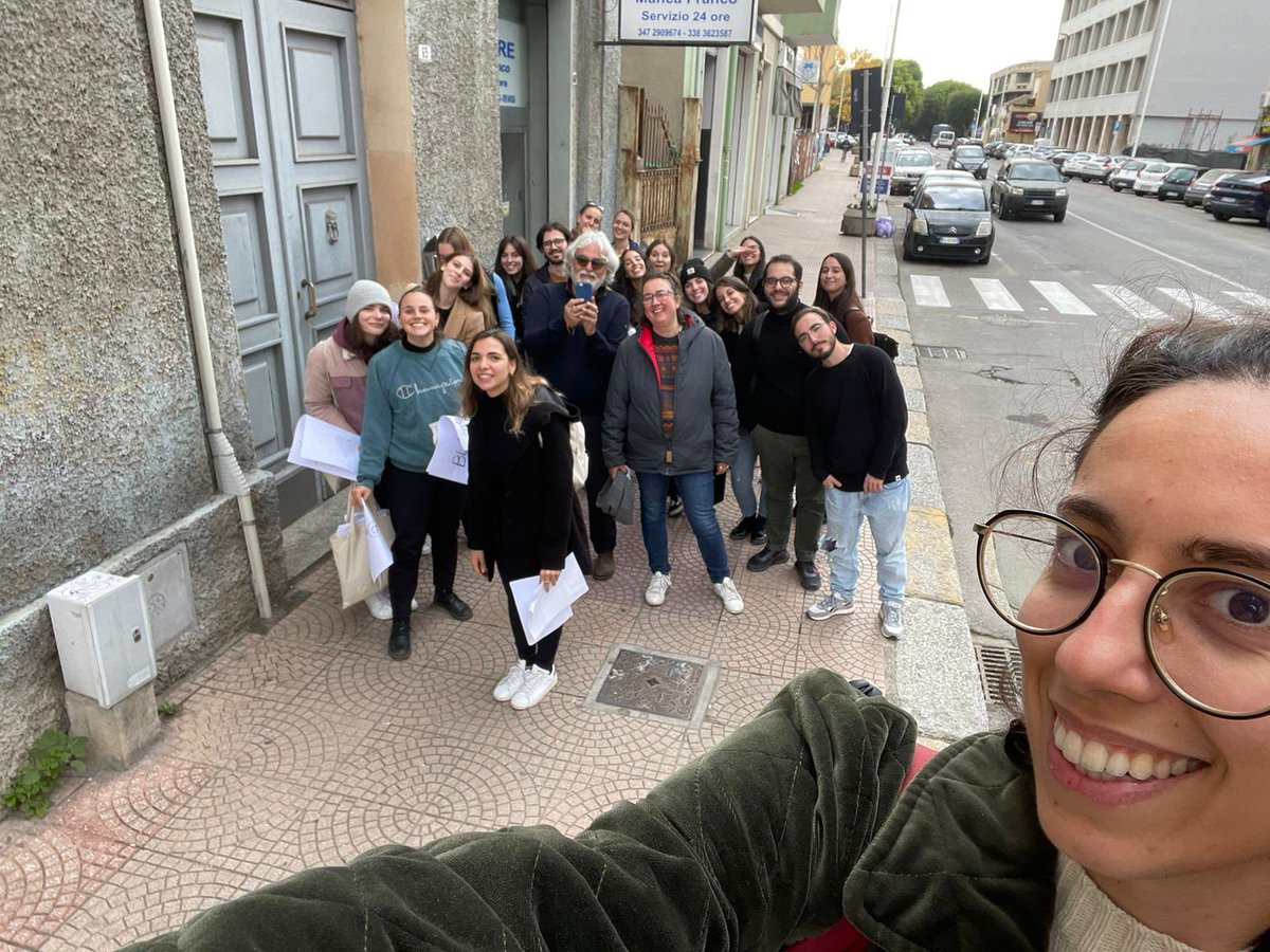 Final exams of the social and landscape geography course, with Rachele Borghi, Maurizio Memoli and an amazing group of students.

It was my first experience of teaching an entire course and my first attempt to practice engaged pedagogy. Loved it.