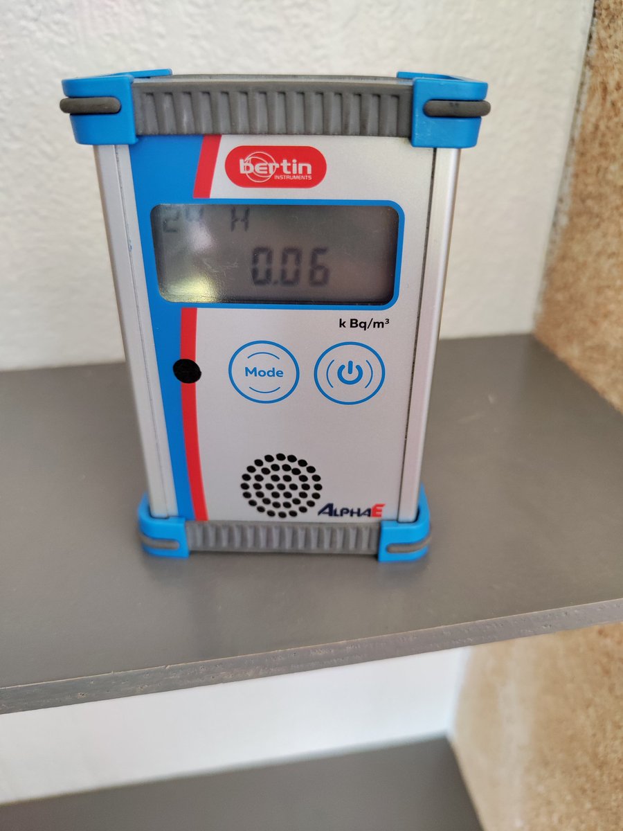 Traitement du #radon à #quimper #Finistere pour un bailleur social dans un établissement recevant du public #ERP
Mesures du radon en autocontrôle avant/après avec  radoneye +2 et AlphaE #bertin...- de 100 Bq/m3