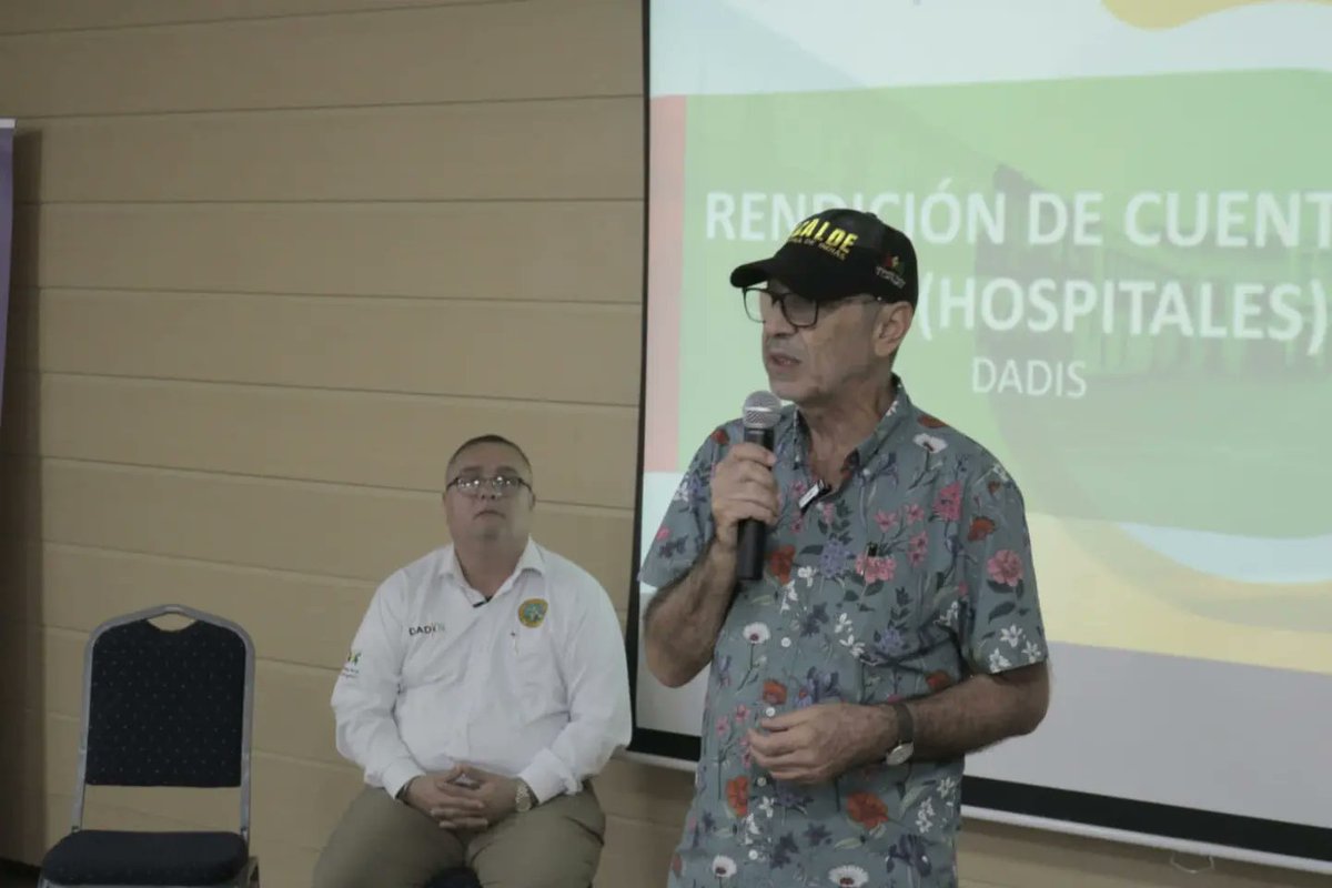 AlcaldiaCTG's tweet photo. 👏Nuestro alcalde, William Dau; junto con el director del DADIS,José Eugenio Saavedra, presentan en este Diálogo Participativo lo logros que hemos obtenido en materia de salud y fortalecimiento de la Red Hospitalaria. https://t.co/oCXgbhbV22