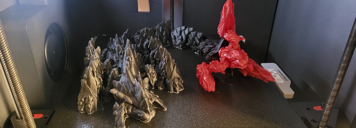 TedyhereMC's tweet photo. @ProSpaceDog My favorite is my Patreon to @cinderwing3D I get cool little dragon Keychains to print and tons of other stuff https://t.co/xFH7MfKWdc