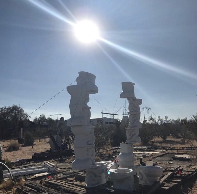 fortuneftg's tweet photo. Where urban exploration and art intersect, Noah Purifoy Desert Art Museum in Joshua Tree. #tbt #joshuatree #noahpurifoy #urbanexploration #urbanexplorer #desert #wanderlust #travelphotography #foundmaterials #california #buymeacoffee #fortunefavoursthegrave https://t.co/yxKI4Ikjph