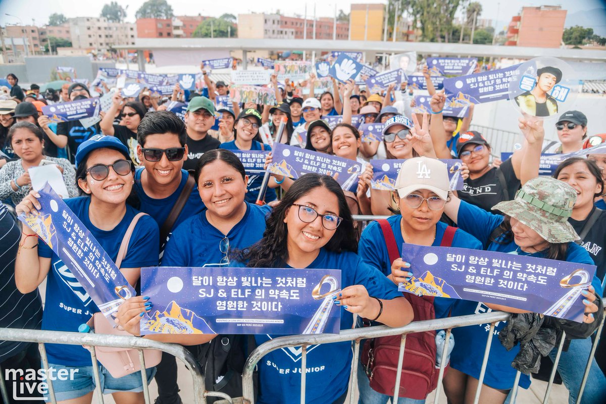 KillariSJPeru's tweet photo. 197 fotos para recordar el #SS9inPeru, gracias a @masterliveperu 😍

Fotos por Raúl Umeres 👇

https://t.co/osZb4jWplS

#SUPERJUNIOR #슈퍼주니어 @SJofficial https://t.co/UUCM29h44P