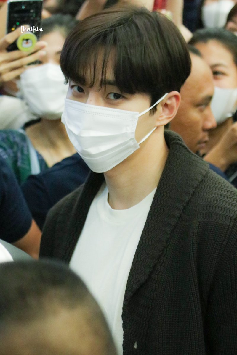_devilfilm's tweet photo. พิจุนโฮหล่อมากกกกก!!!😭

#준호 #JUNHO #จุนโฮ #2PM  
#WelcomeJunhoToThailand
#WelcomeLeeJunhoToThailand https://t.co/OJGyCPbudJ