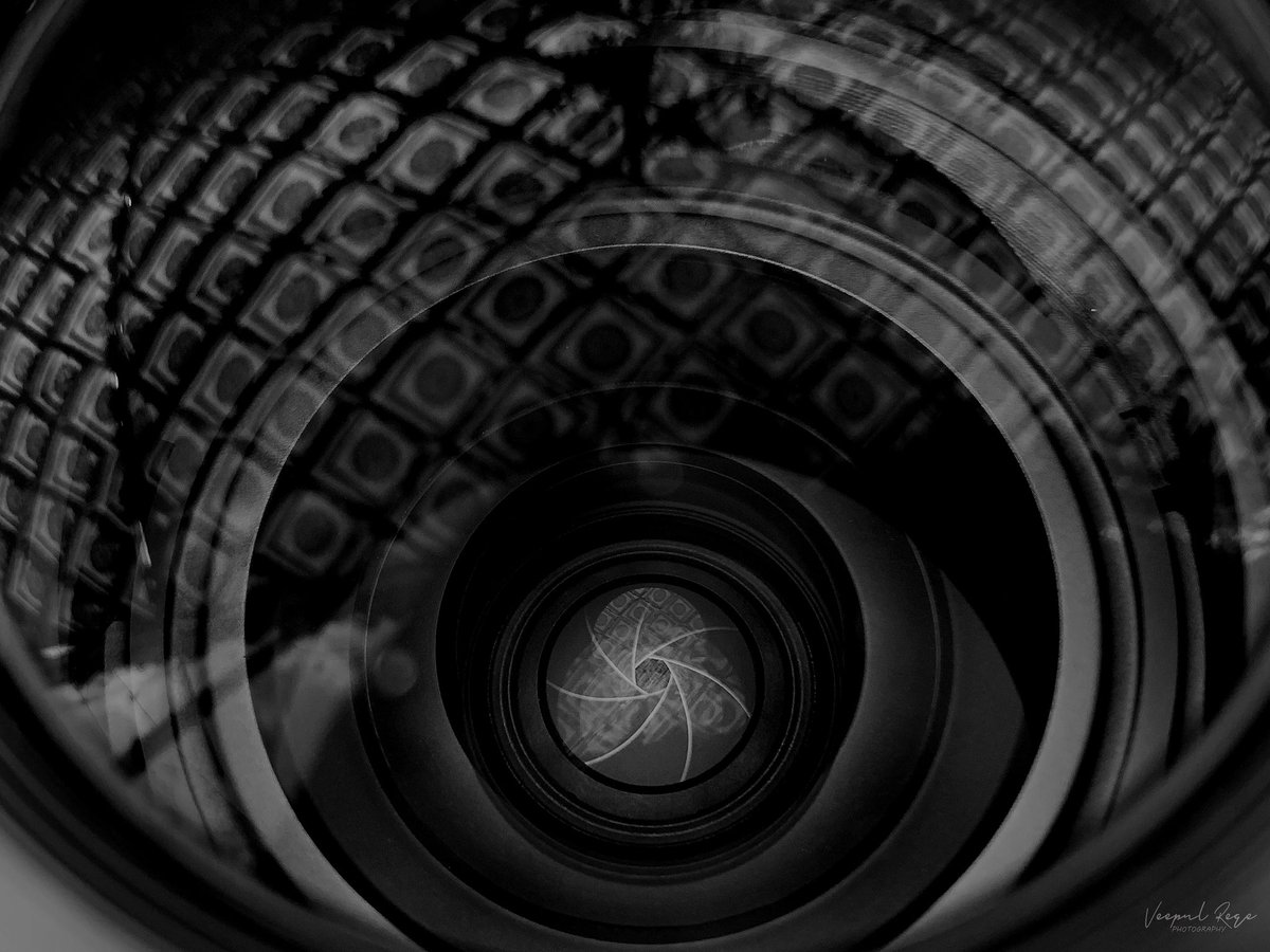 Mint Marketplace Daily Spotlight

Artwork: The lens eye
Collection: Monochrome Life 
By: @veepulrege 

🔗mintmarketplace.io/collection/mon…