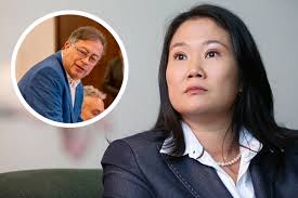 Estás de acuerdo con Keiko Fujimori: Petro le voy a pedir públicamente que no meta su Nariz Roja (comunista) en el Perú, el Perú ha derrotado al terrorismo y no vamos aceptar el terrorismo exterior. Mi repudió total al guerrillero Gustavo Petro.

Keiko Fujimori ❤️