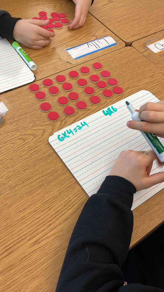 HackettStudents's tweet photo. Exploring groups, arrays and multiplication. https://t.co/VlJ2IU9xj3
