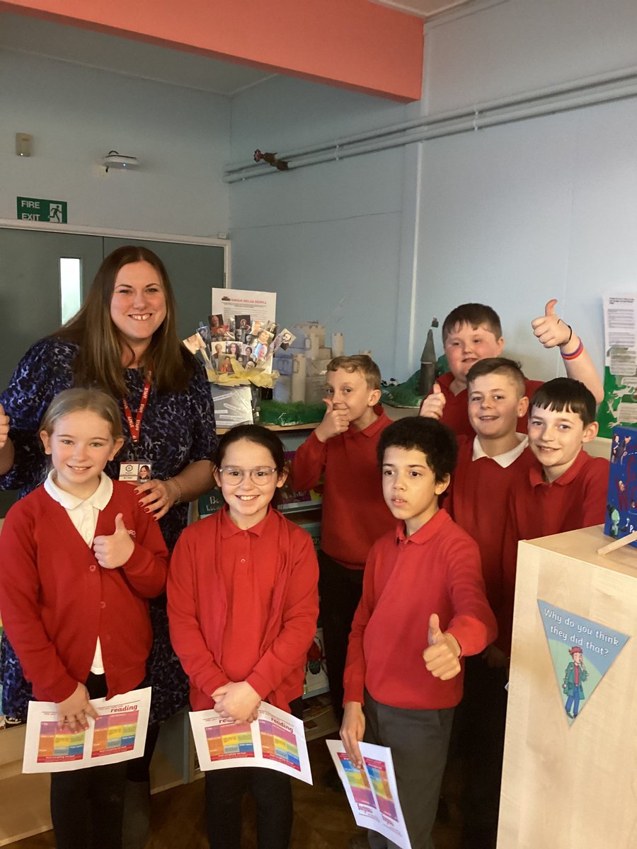 MrsHWalsh's tweet photo. It was wonderful to meet with the #MillbrookMediaTeam and #MillbrookLibrarians today. We completed a learning walk and started creating our action plans. @MillbrookP #BeTheChange https://t.co/pvDhNiYRT0