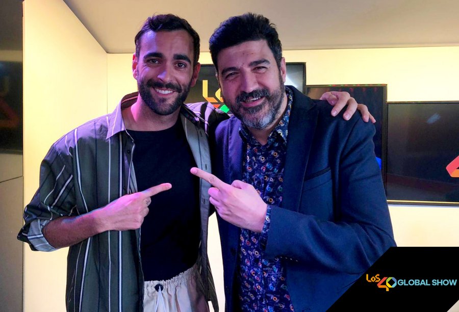 MengoniMarcoES's tweet photo. Hola @TonyAguilarOfi! Estamos deseando leer en tu blog tus impresiones sobre #Sanremo2023 y su ganador @mengonimarco. Dinos que lo vas a hacer 🙏😊
Y si sonara #DueVite en el próximo @40GlobalShow ??? https://t.co/Az5frl4w5G