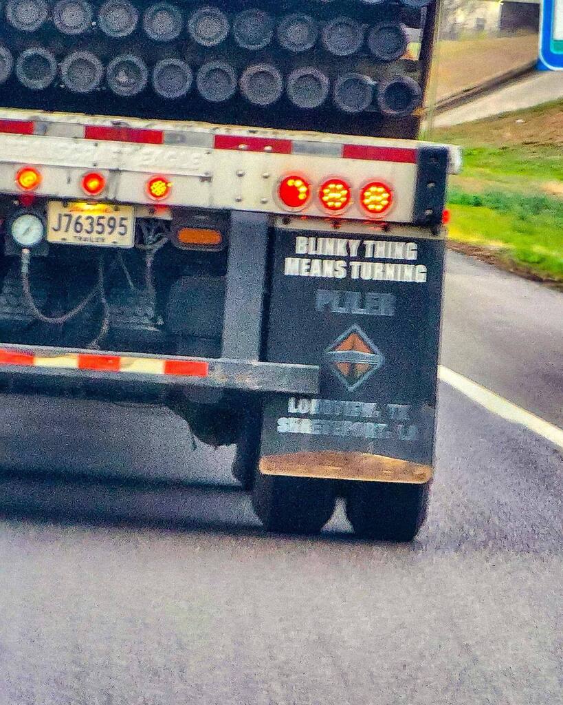 KRideservice's tweet photo. Best semi truck EVER!!! #lol #funny #blinky #krides https://t.co/l90trIA8XB https://t.co/EgmdVPtRBd