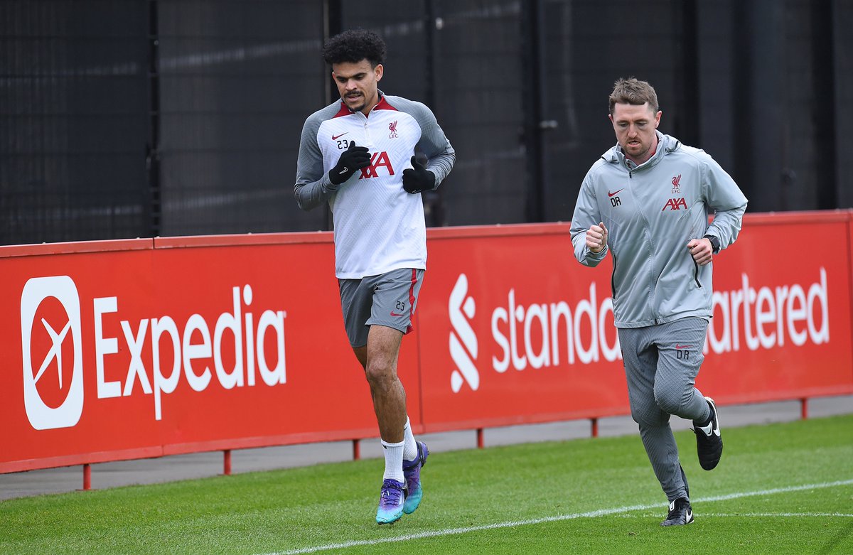 Great to see you back out on the grass, <a href="/LuisFDiaz19/">Luis Fernando Díaz</a> 🏃‍♂️💪