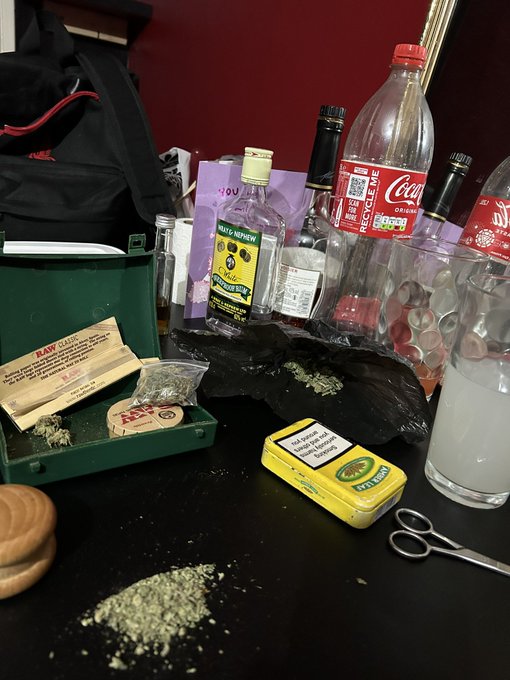 😈👸🏾🇬🇧MistressMD🇯🇲👸🏾😈's pics and videos - FpGJS2haMAsfx90 jpg:small