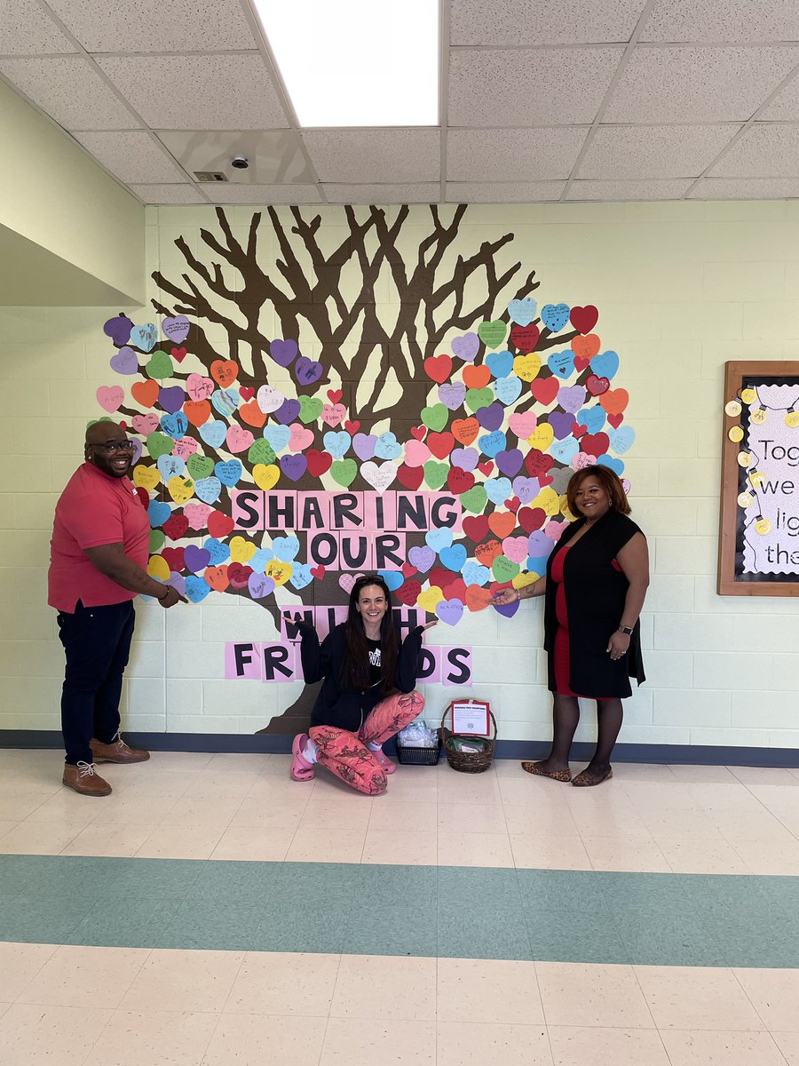 Friendship Week <a href="/ReedyCreekElem/">Reedy Creek Elementary</a> Day 1 -  Our Friendship Tree in the lobby is almost full from all the hearts with kindness and love from our students and staff. #thanks volunteers for hanging them on the tree.