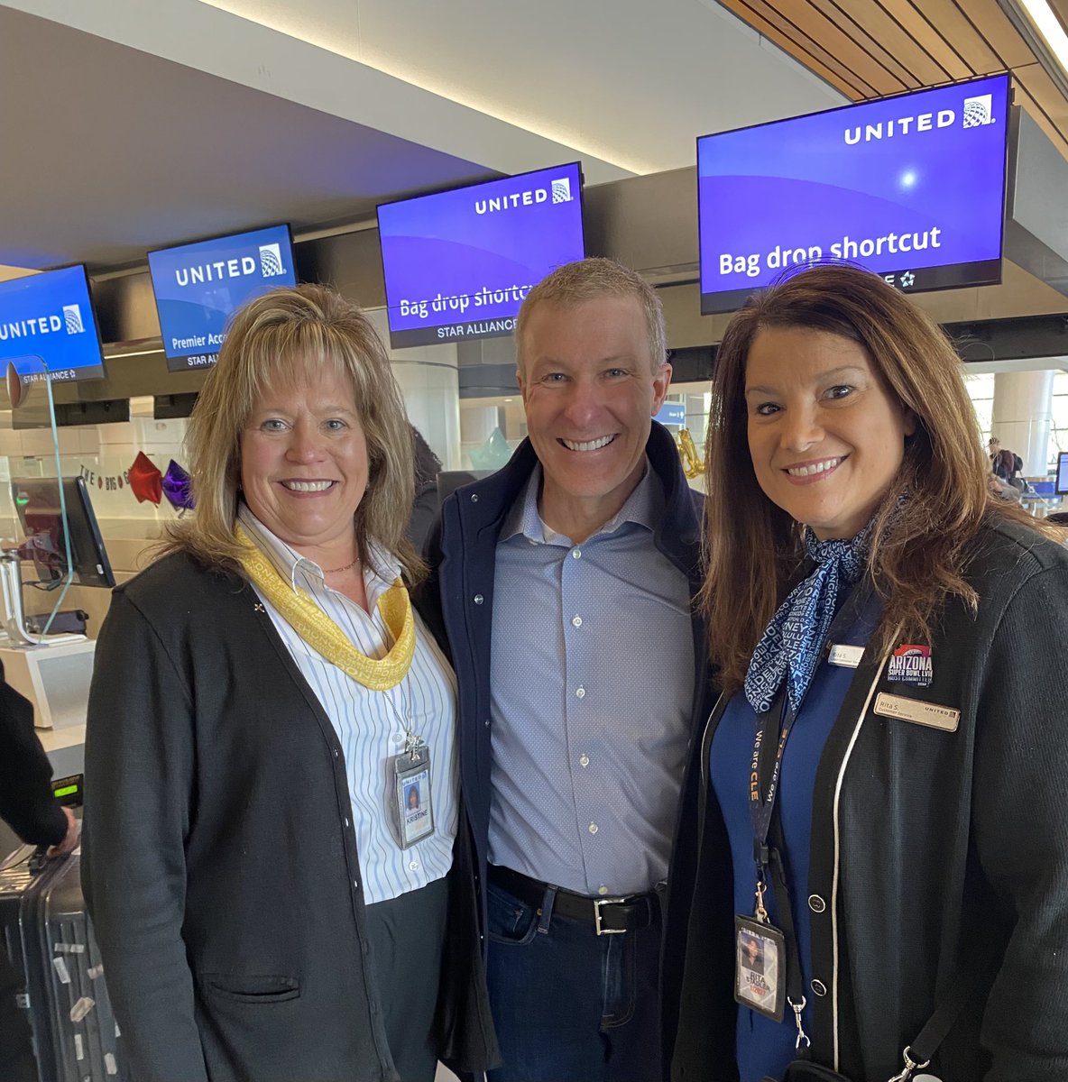 Brian F. Kennedy (@brianfkennedy) on Twitter photo Not to be out done by our CLE ramp folks. Here are two CLE Lead Professionals supporting PHX last week during the crazy busy Super Bowl week. Thank you! <a href="/LouFarinaccio/">Lou Farinaccio</a> <a href="/dtpilot19/">David Terry</a> <a href="/weareunited/">We Are United</a> <a href="/MikeHannaUAL/">Mike Hanna</a> <a href="/DJKinzelman/">David</a> <a href="/markvicaryPHX/">markvicary</a> <a href="/INDUABob/">Bob Hall</a> Not to be out done by our CLE ramp folks. Here are two CLE Lead Professionals supporting PHX last week during the crazy busy Super Bowl week. Thank you! <a href="/LouFarinaccio/">Lou Farinaccio</a> <a href="/dtpilot19/">David Terry</a> <a href="/weareunited/">We Are United</a> <a href="/MikeHannaUAL/">Mike Hanna</a> <a href="/DJKinzelman/">David</a> <a href="/markvicaryPHX/">markvicary</a> <a href="/INDUABob/">Bob Hall</a>