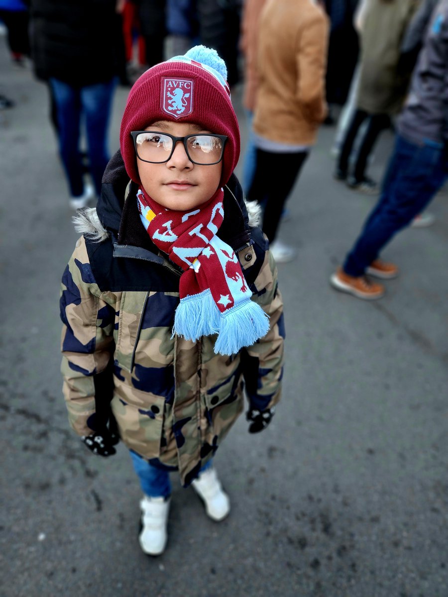 j54vfc's tweet photo. @LukeRoper Martin keown... 

My son would love this 🤞🏻🤞🏻 https://t.co/AJnkMOfCrn