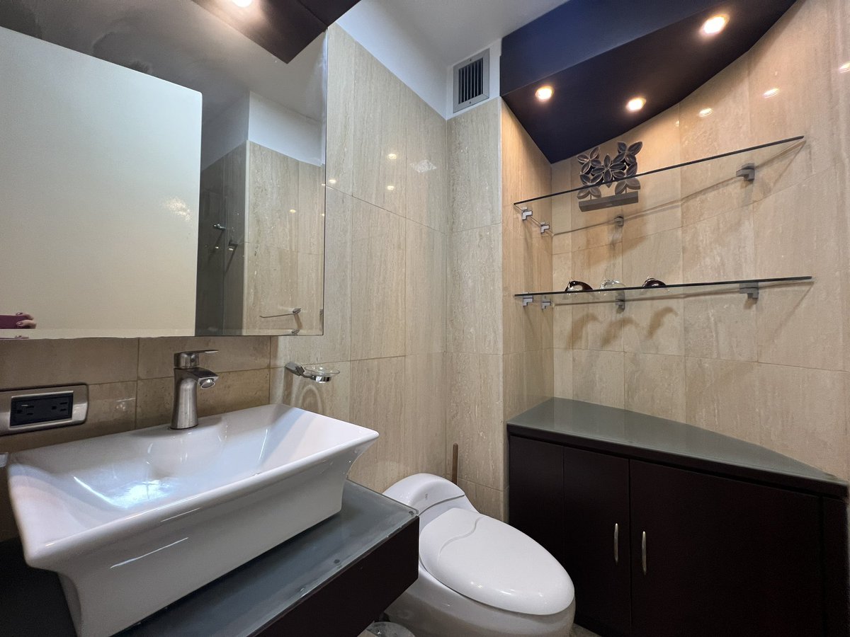 elisresidence's tweet photo. EN ALQUILER
📍El Rosal
70 mts2 
2 habitaciones 
2 baños
2 puestos de estacionamiento 

Canon 1.100$ https://t.co/JuCnNljWru