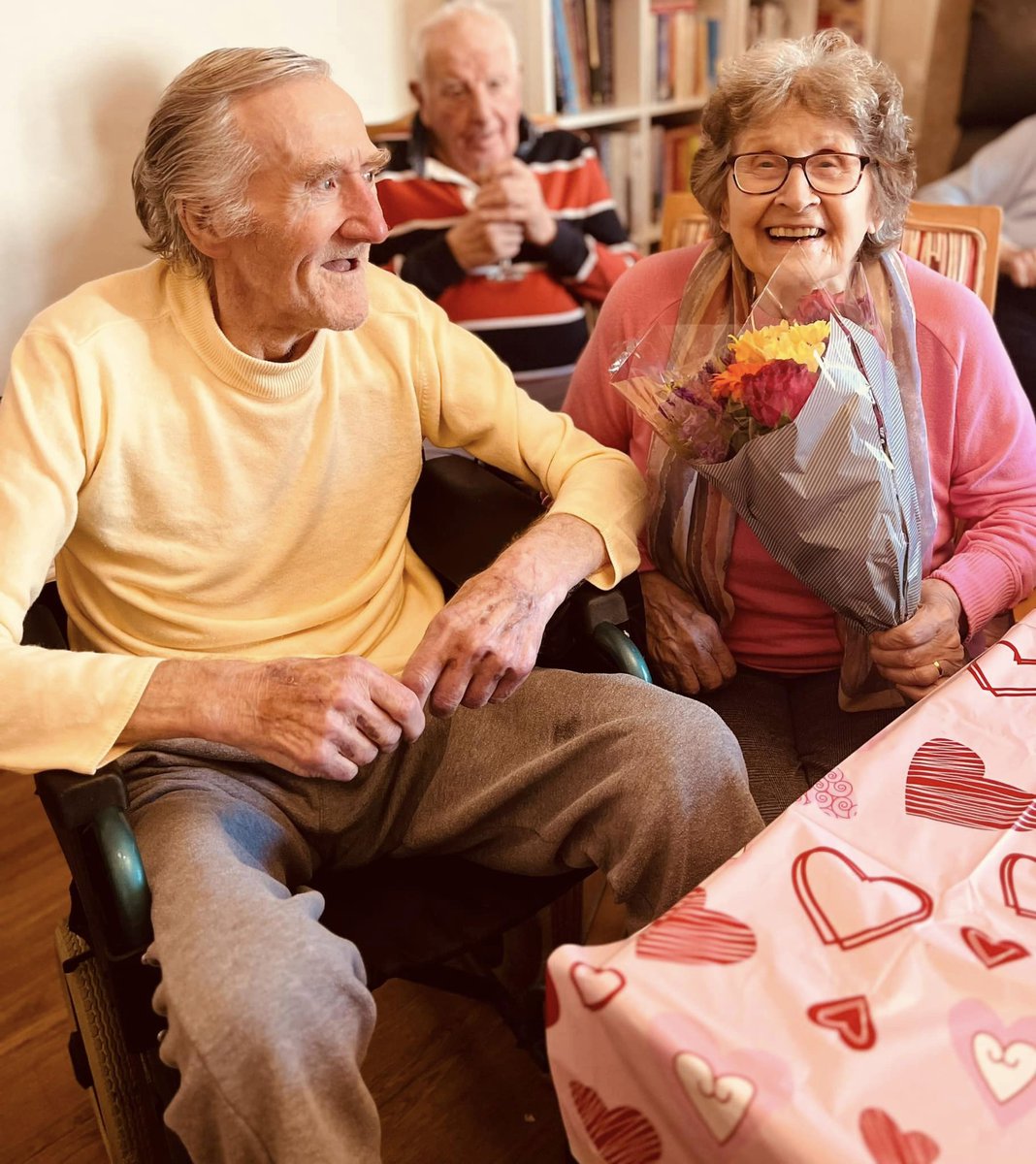 After over 70 years of marriage, nothing was going to stop James from delivering flowers to his wife on #ValentinesDay! 💐Our team at the Hollies #CareHome near #Reading supported James in making the journey downstairs to hand deliver a bouquet to his beloved Sally.💖 😊