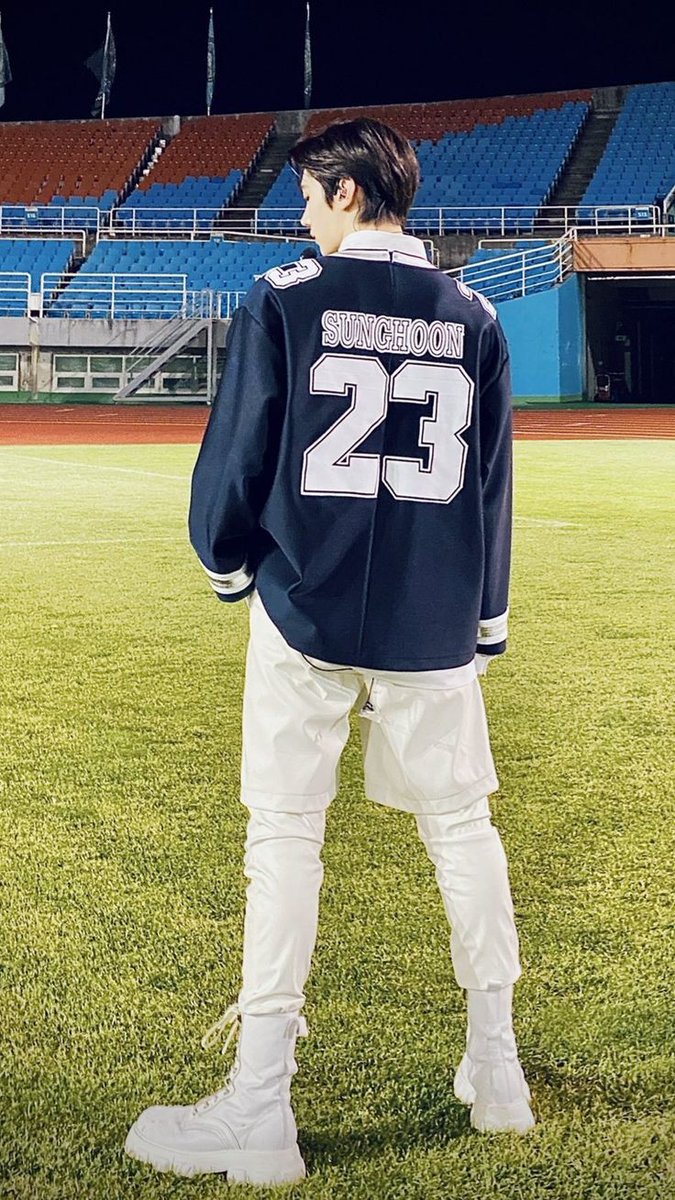 kayefiles_'s tweet photo. - Umaasa
A #jangkku/#baekjangz 
Au Wherein...
Seinna (jwy) hoping to find true love is also hoping to find someone to be her forever. Came across a man named Enzo (psh) a famous varsity player and is known as a person that doesn't take relationships seriously.
What will fate do? https://t.co/8NT7Urb29N