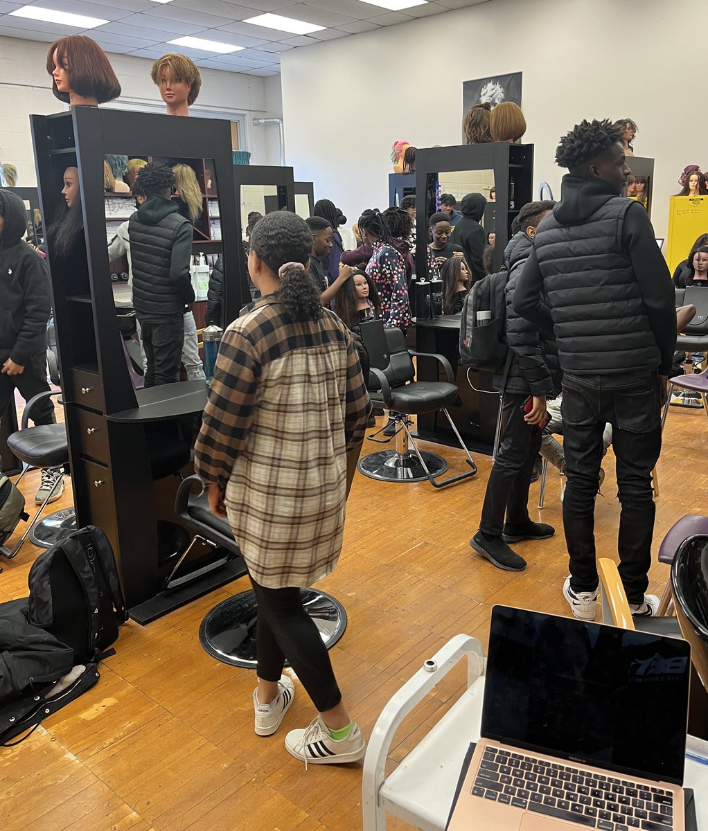 Andrea Barrow (@andreacbarrow) on Twitter photo Black hair workshop <a href="/LCVI_LDSB/">Loyalist C.V.I.</a> <a href="/LimestoneDSB/">Limestone District School Board</a> Black History and Futures month 2023 Black hair workshop <a href="/LCVI_LDSB/">Loyalist C.V.I.</a> <a href="/LimestoneDSB/">Limestone District School Board</a> Black History and Futures month 2023