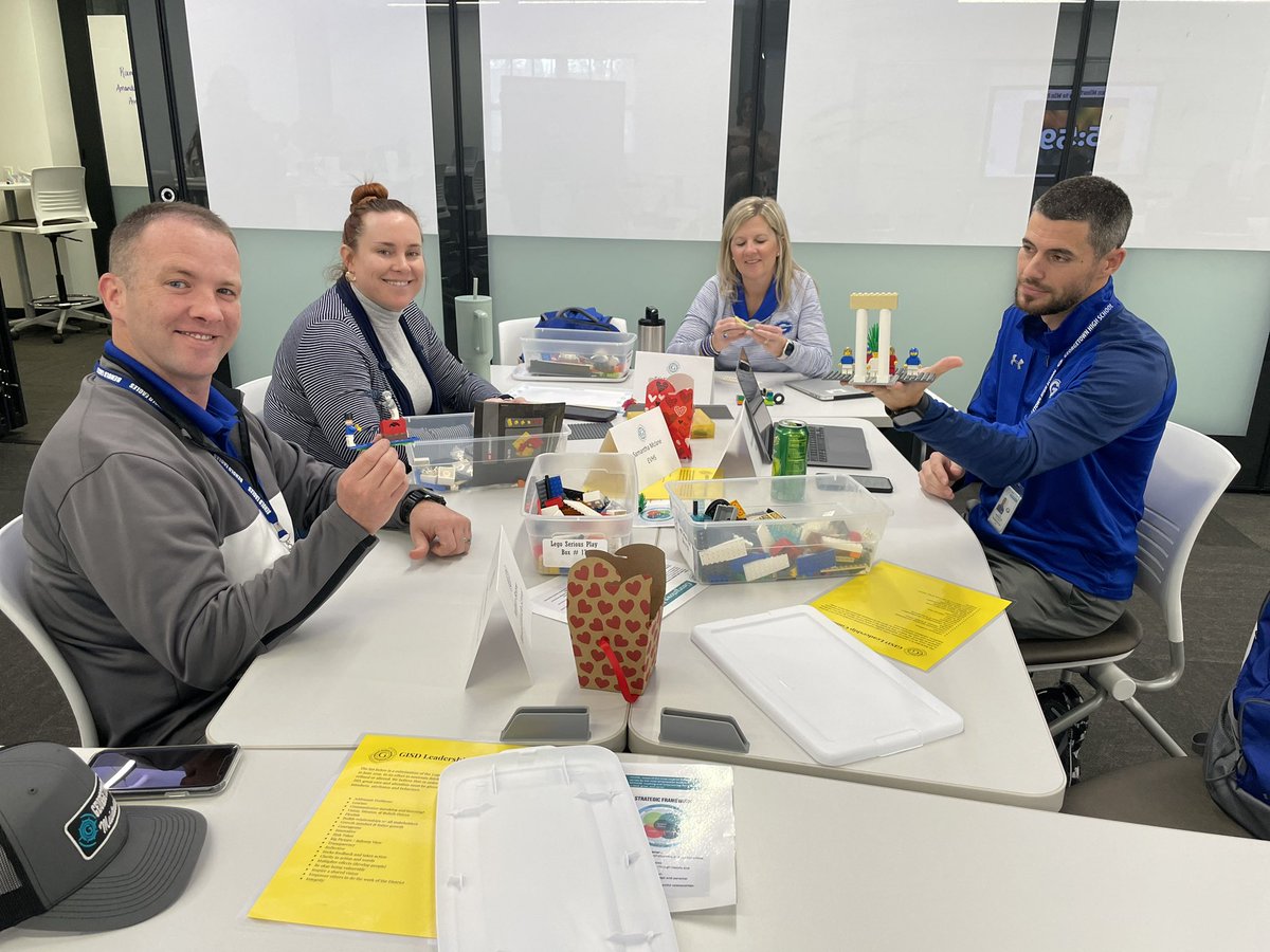 jenkearneytx's tweet image. Lego goal reflection…celebrate accomplishments &amp;amp; determine next steps. #weareGISD #LEGO #goalreflection @GeorgetownISD