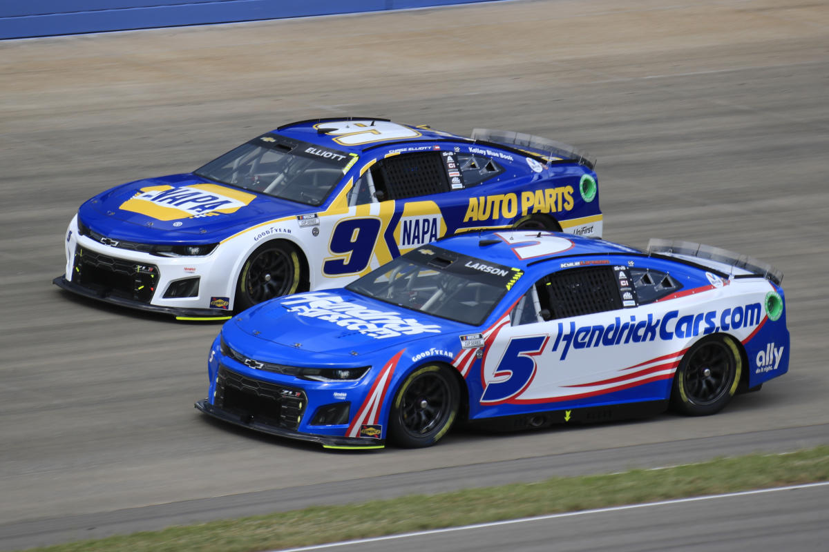 NASCAR odds Chase Elliott and Kyle Larson are the favorites to win the