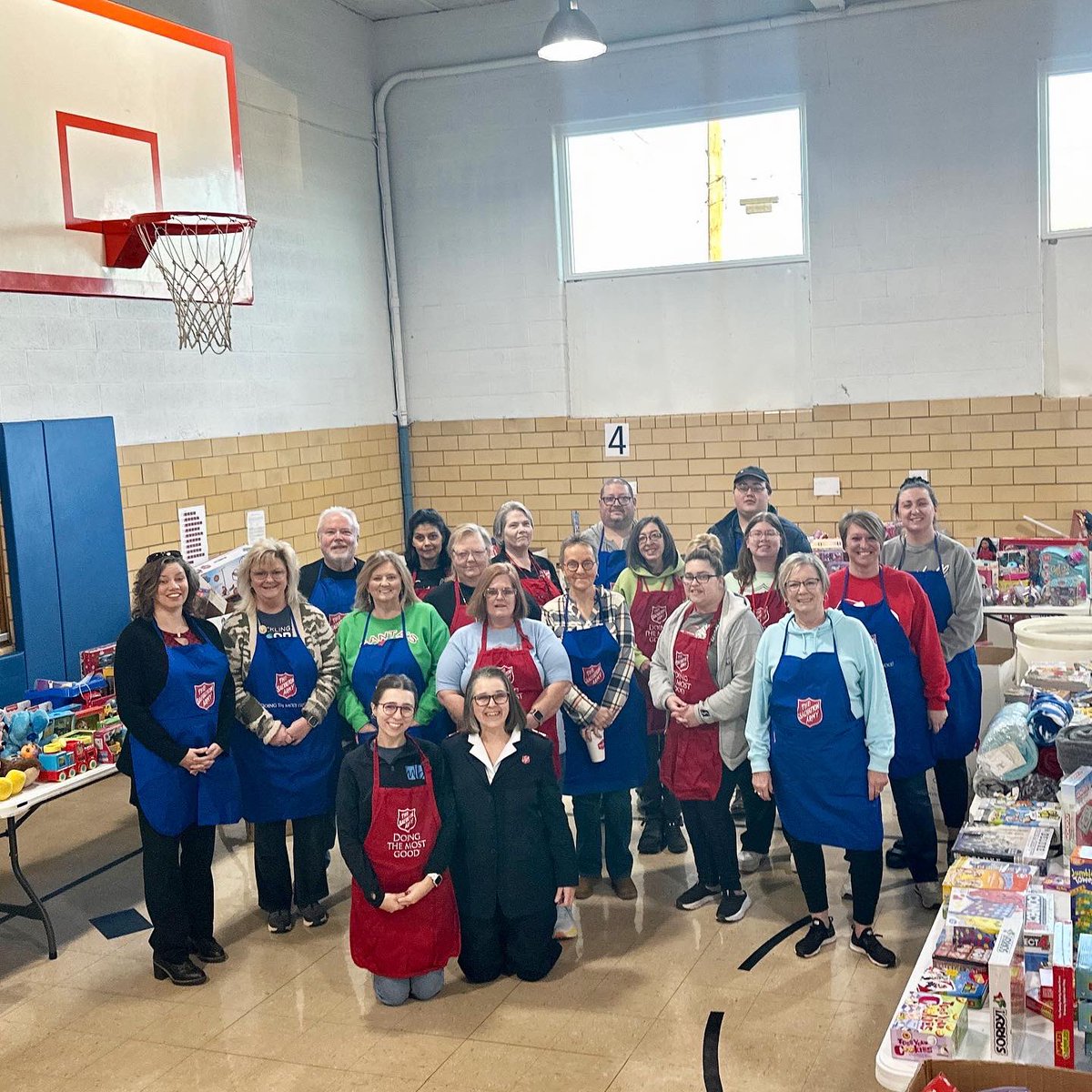 mb_benefits's tweet photo. MB Multimedia Specialist, Malisa volunteered for #MBGivesBack in December at the Portsmouth Salvation Army Christmas Toy Shop. In 2022, they gave away nearly $8,000 in food gift cards, 229 food baskets, over 1,300 toys and 1,500 pairs of shoes and clothing items. Incredible work! https://t.co/5PneImzSGu