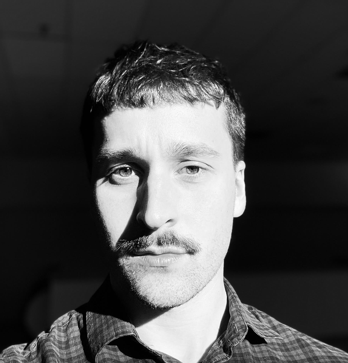 Dramatic lighting underneath the Valley Mall skylights. <a href="/ValleyMallCB/">Valley Mall</a>