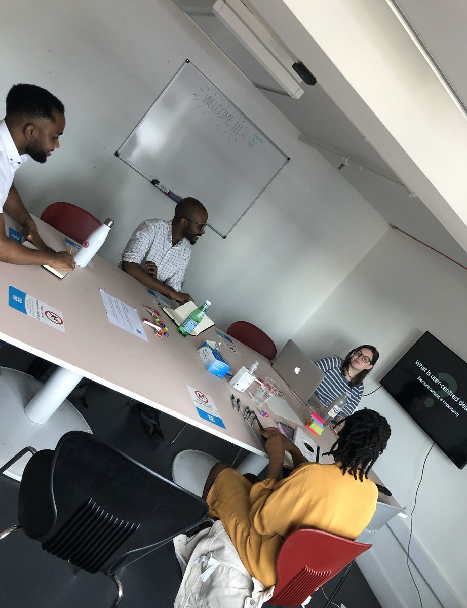 diverseandequa1's tweet photo. #TechThrowbackThursday to our 1st training cohort! Amazing to see their progress in the tech industry. Proud of all our graduates! 🎓💫 #UserCentredDesign with Kahmila, Rhys, Paris and Clara Parada! 📷
#TechisHiring #DiversityInTech #DiversityIsStrength https://t.co/1uczavzGUE