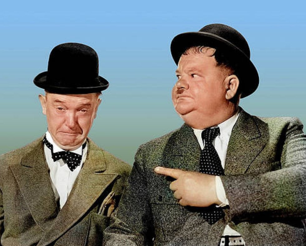 meinnyc130's tweet image. This is like a BAD Laurel &amp;amp; Hardy Sketch...

Dicky #Harpootlian @Harpootlian4SC... stammering and dancing like a Fool ....
#WhosOnFirst?
@CourtTV
#Murdaugh
#AlexMurdaugh
#AlexMurdaughTrial

#MurdaughTrial