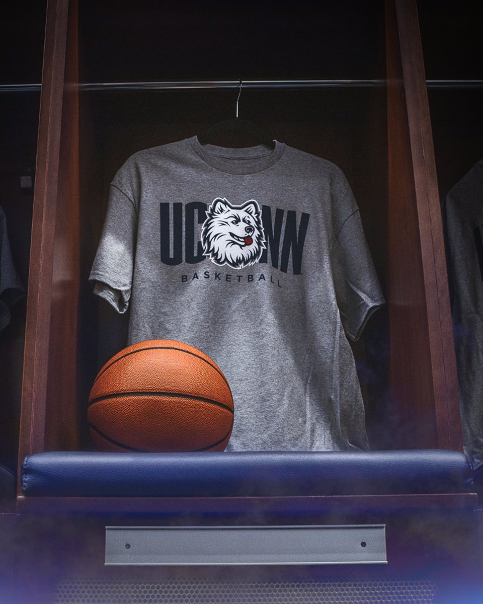 UConnMBB's tweet photo. Showing some old school love this Saturday.

Be one of the first 500 in Gampel and get yours for FREE!

#BleedBlue | #WeSeason https://t.co/VwIlSbg3p2