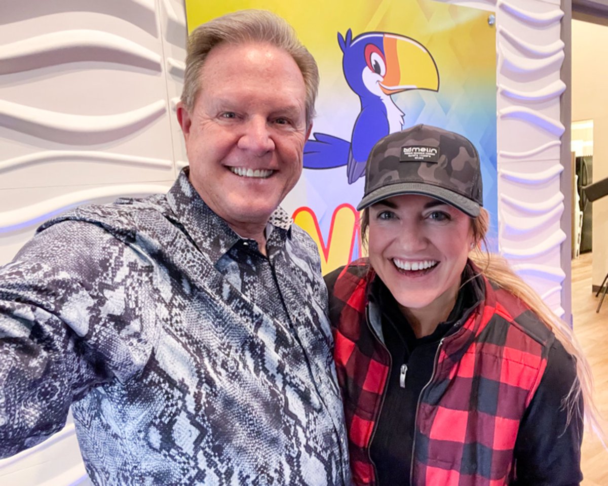JeffShannon15's tweet photo. Look who stopped by this week!! Voice runner up on Camilla Cabello's team, Morgan Myles and the legendary Melanie! https://t.co/UgtKX8pfMQ