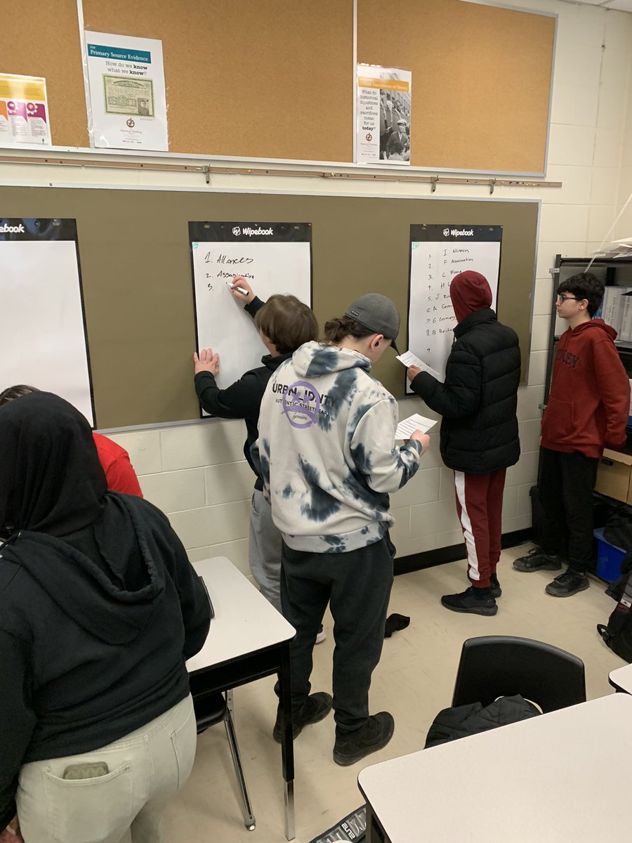 evendent's tweet photo. @WestminsterSS Gr 10 students using historical thinking skills to “decode the puzzle” in a #thinkingclassroom. Thank you @Wipebook for providing the VNPS! @R_Caporicci @pgliljedahl @ggininewman https://t.co/fK0HCsaYYR