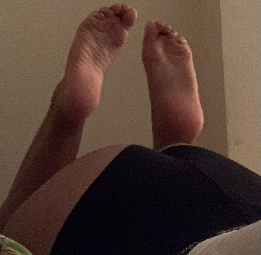 Sunshineeforu's tweet photo. What are you doing?
#FeetPictures #feet #feetfethish #feetfethish #feetfinder #solesfeet #toes #onlyfansgirl #onlyfansfeet #feetpicsforsales https://t.co/me2x4YWDu1