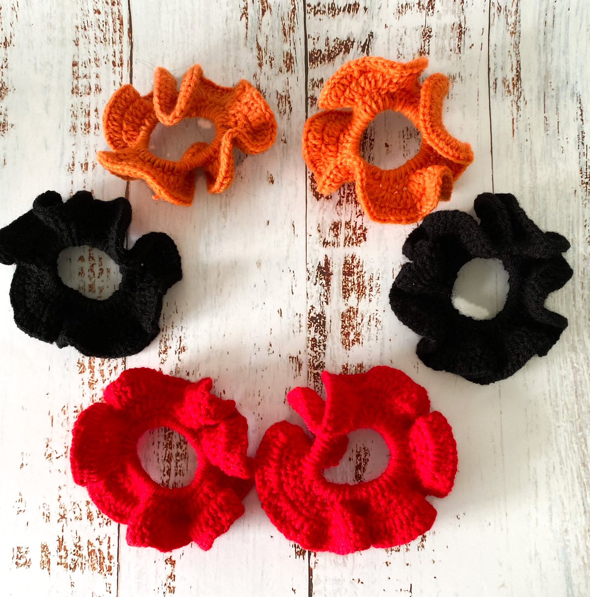 CrochetPot's tweet photo. Another bobble order done. These scrunchies makes perfect accessories especially to go with uniforms 🥰🪄🧶🌟 xx #thecrochetpot #crochetmagic #handmade #handmadegifts #crochetgifts #childrenswear #childrensaccessories #bobbles #scrunchies https://t.co/ohEPFvOntb