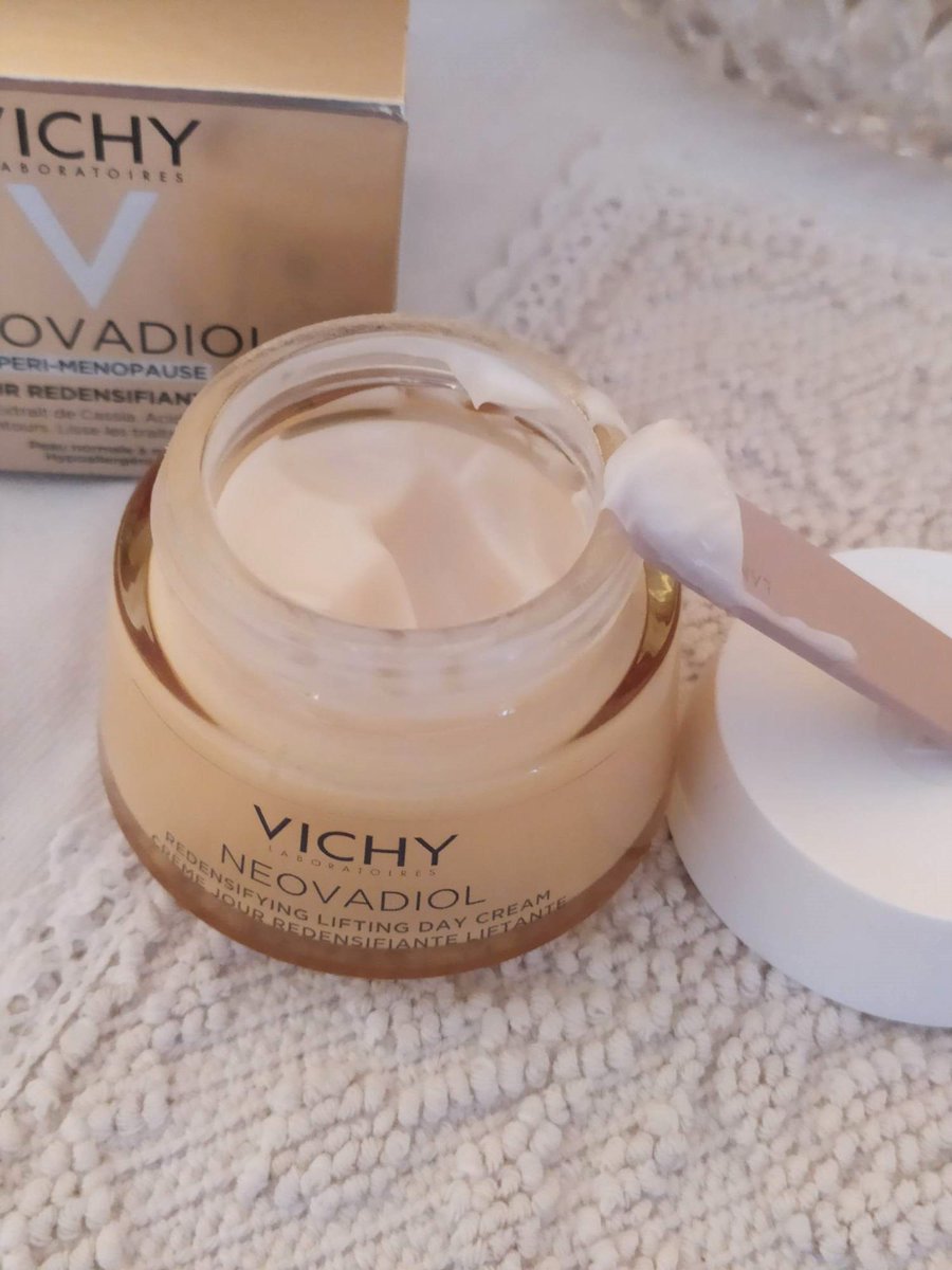 valeriepirasrey tweet media