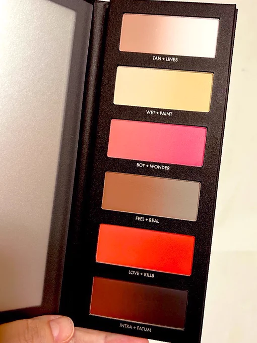 38:HINDASHBEAUTOPSY PALETTE顔の印象をはっきりさせる「下書き」パレットだと思います サラっとした質感で肌にぴったり馴染むマットな粉で、丁寧に塗り重ねていくと顔にきれいな凹凸ができる! アイシャドウとしてももちろん使えますが用途を限定していないのでどこにでも使えます 画力は要る 