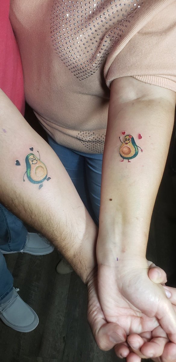 reddragon414060's tweet photo. Happy Valentines day.  #Aguacatetattoos #avocadotattoos https://t.co/seAC0RbKJ7